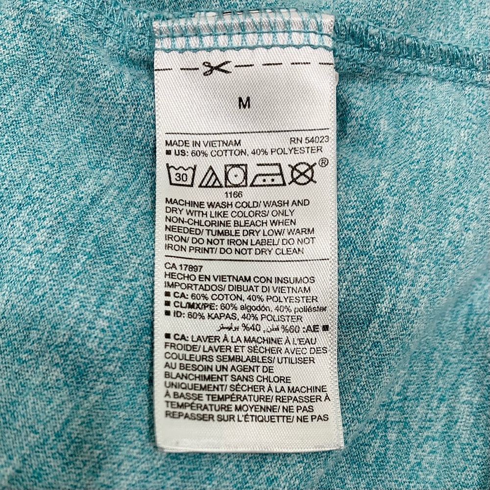 Old Navy V-Neck - Picture 3 of 4
